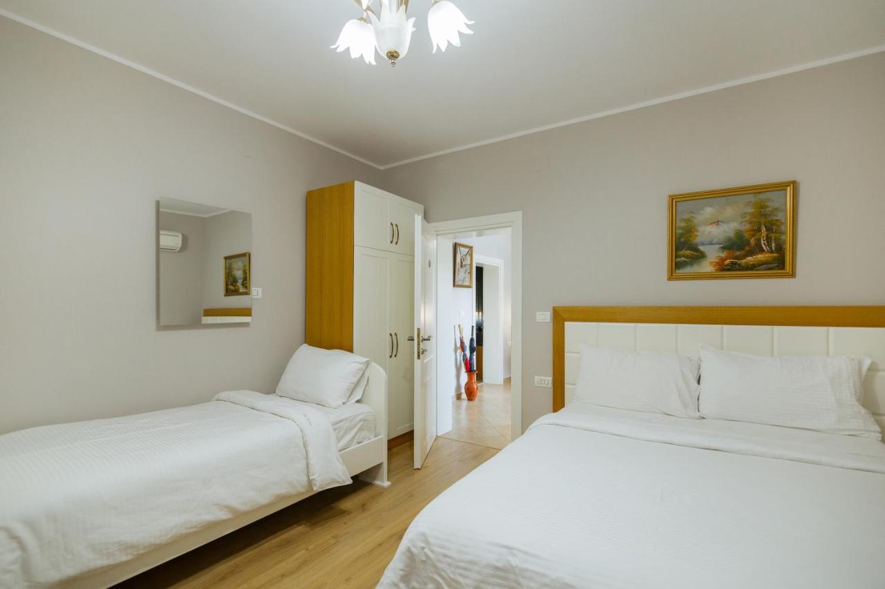 Vila 1 Korce Extérieur photo